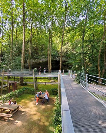 Passerelle des Grottes de Sare