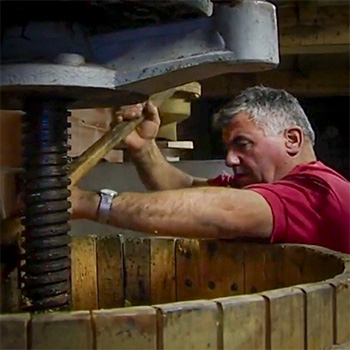 Les grottes font revivre la mémoire du village